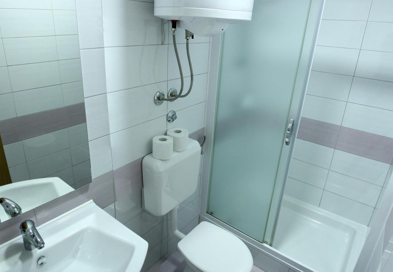 Apartmani Ljubo Primošten Esterno foto