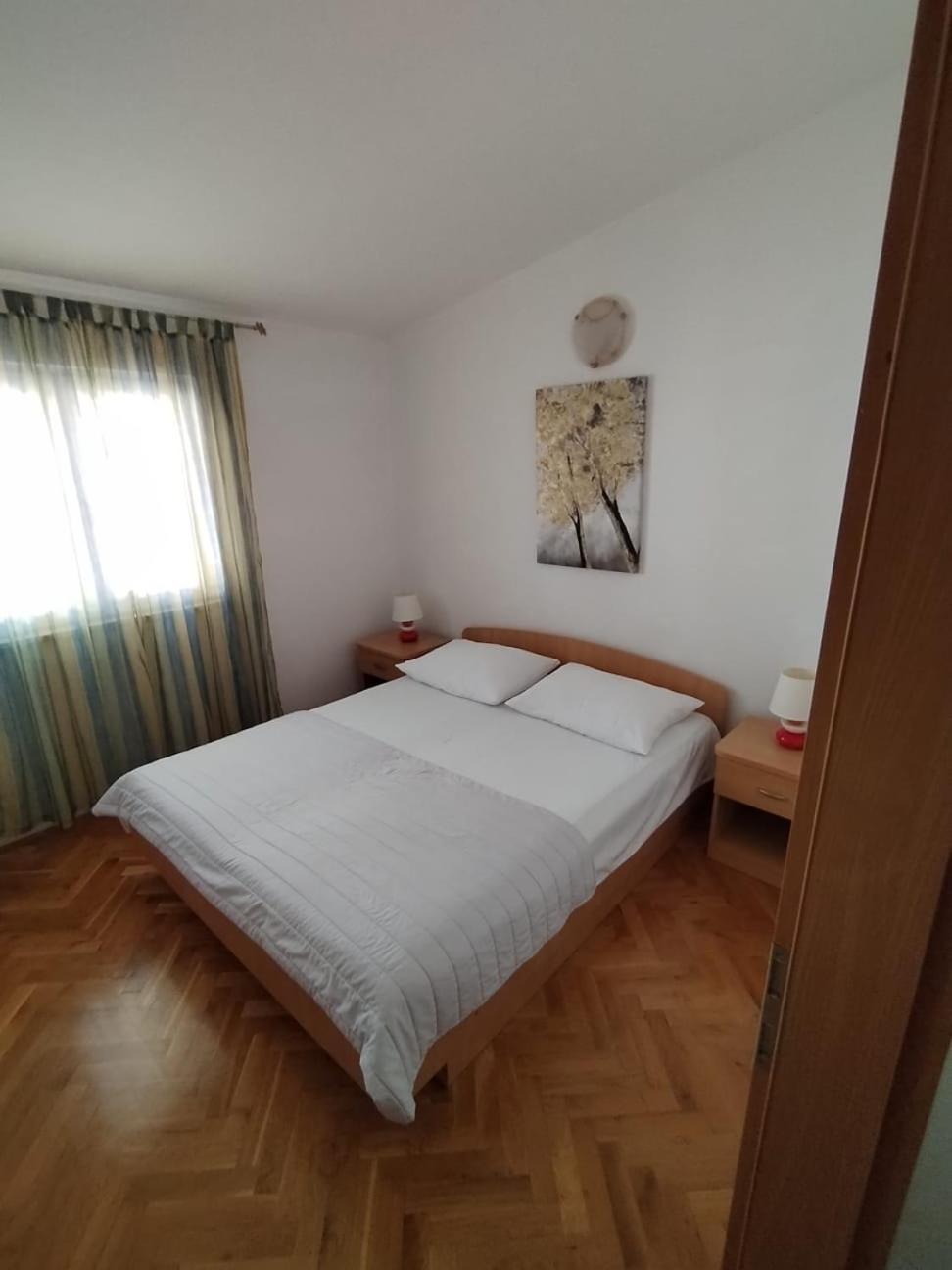 Apartmani Ljubo Primošten Esterno foto