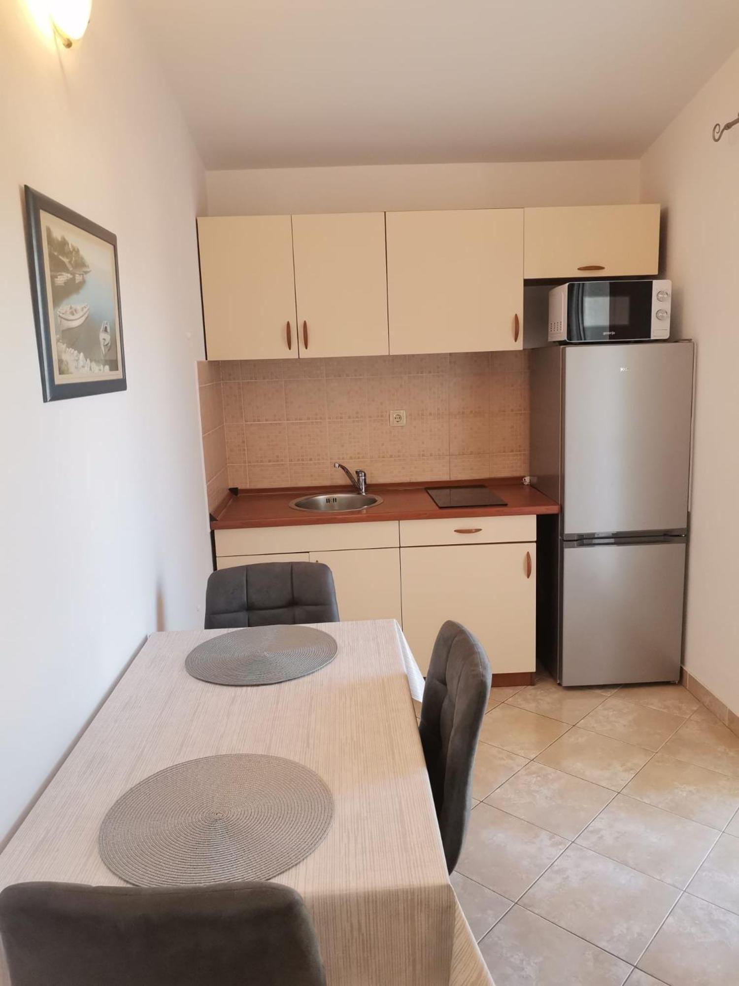 Apartmani Ljubo Primošten Esterno foto