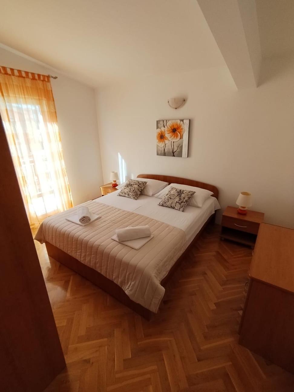 Apartmani Ljubo Primošten Esterno foto