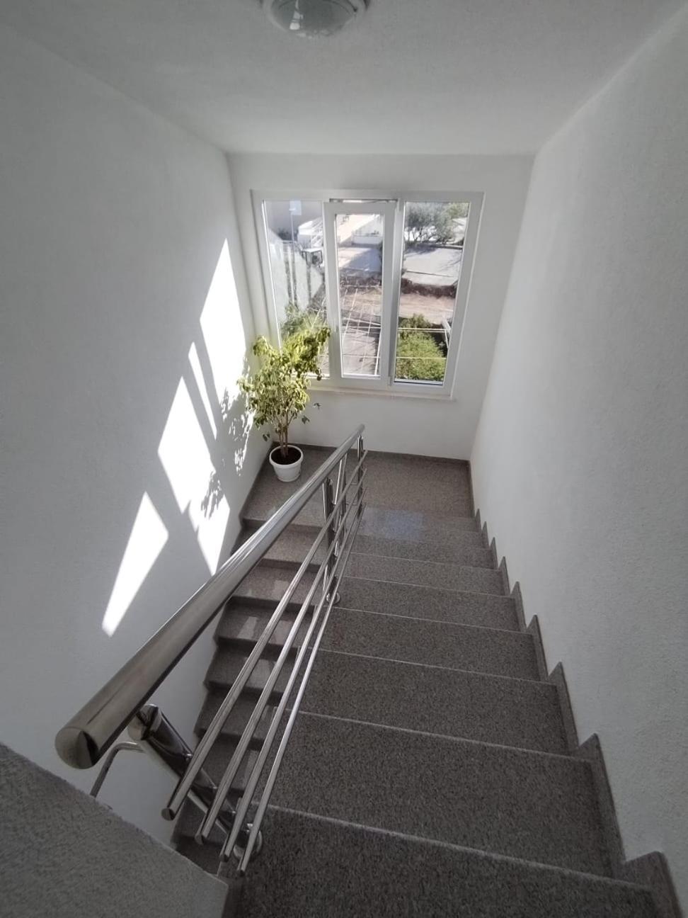 Apartmani Ljubo Primošten Esterno foto