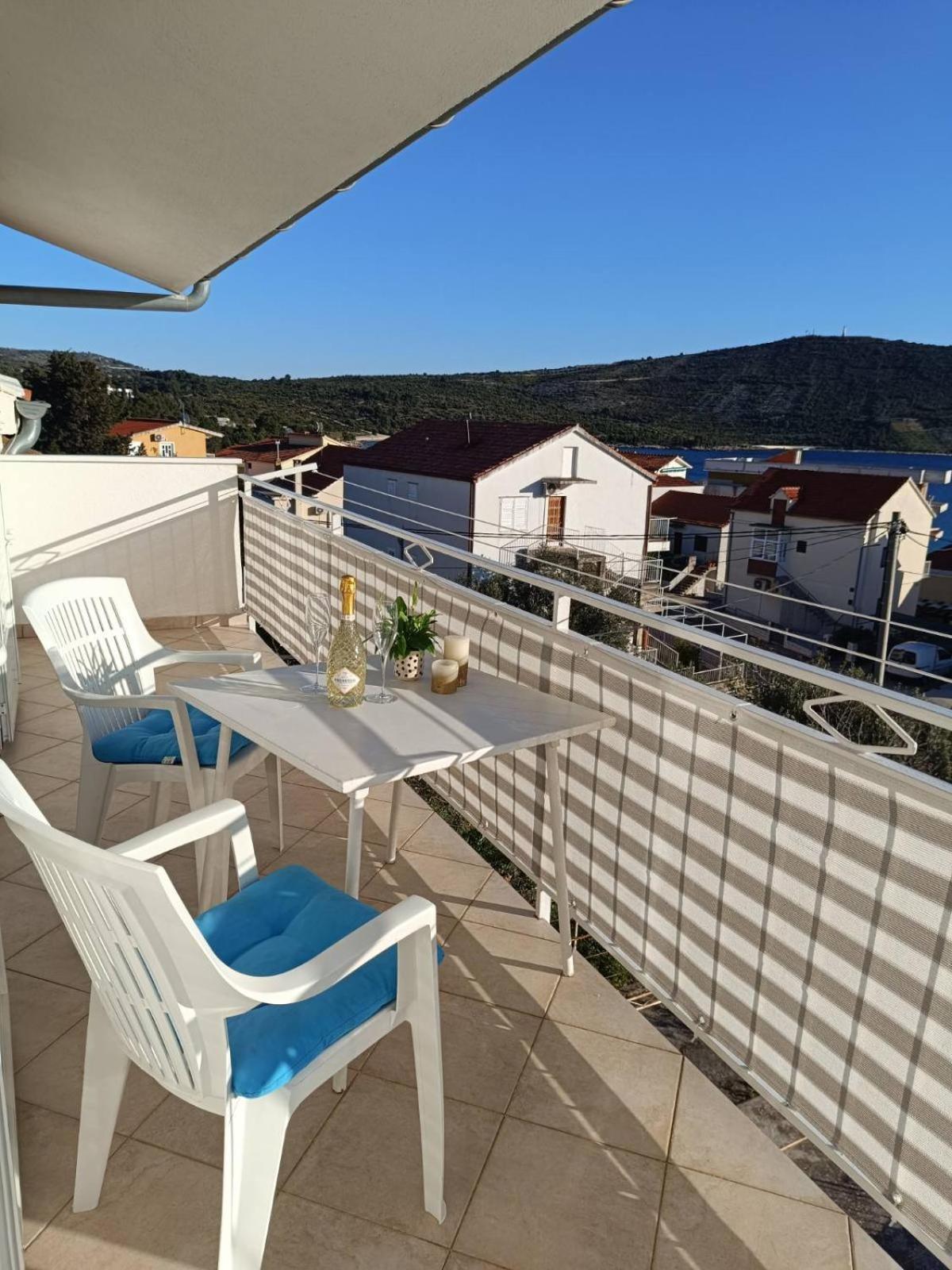 Apartmani Ljubo Primošten Esterno foto